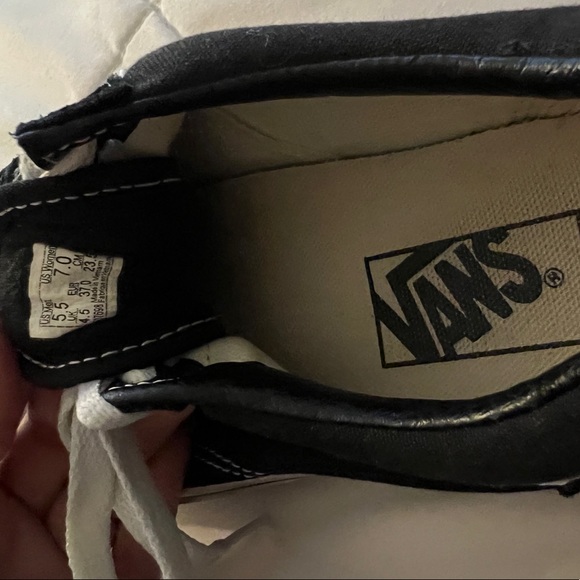 Vans Old Skool Shoe - Picture 4 of 4